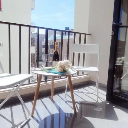Lovely Cruzeiro Da Rocha. Pets Welcome * Portimao
