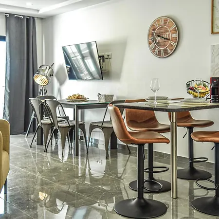 Apartment Lovely Cruzeiro Da Rocha. Pets Welcome